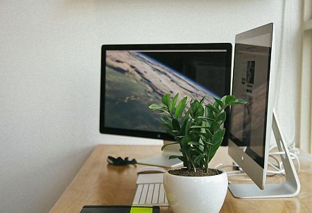 Bild: Setup mit zwei Monitoren