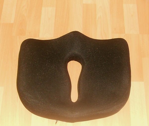 Klaudena Stuhlkissen Klaudena Memory Foam Sitzkissen Steißbeinkissen  Stuhlkissen, Ergonomisch, Schmerzlinderung, Lendenwirbel Kissen, Memory Foam